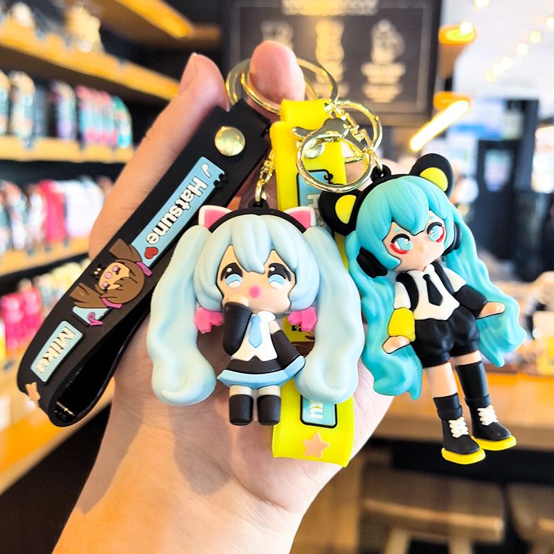 Hatsune Miku Schlüsselanhänger – Model Kit Car Bewertung und Preis