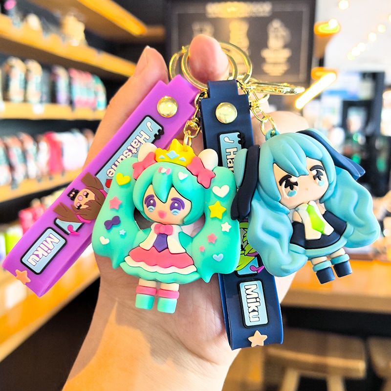 Hatsune Miku Schlüsselanhänger – Model Kit Car Bewertung und Preis