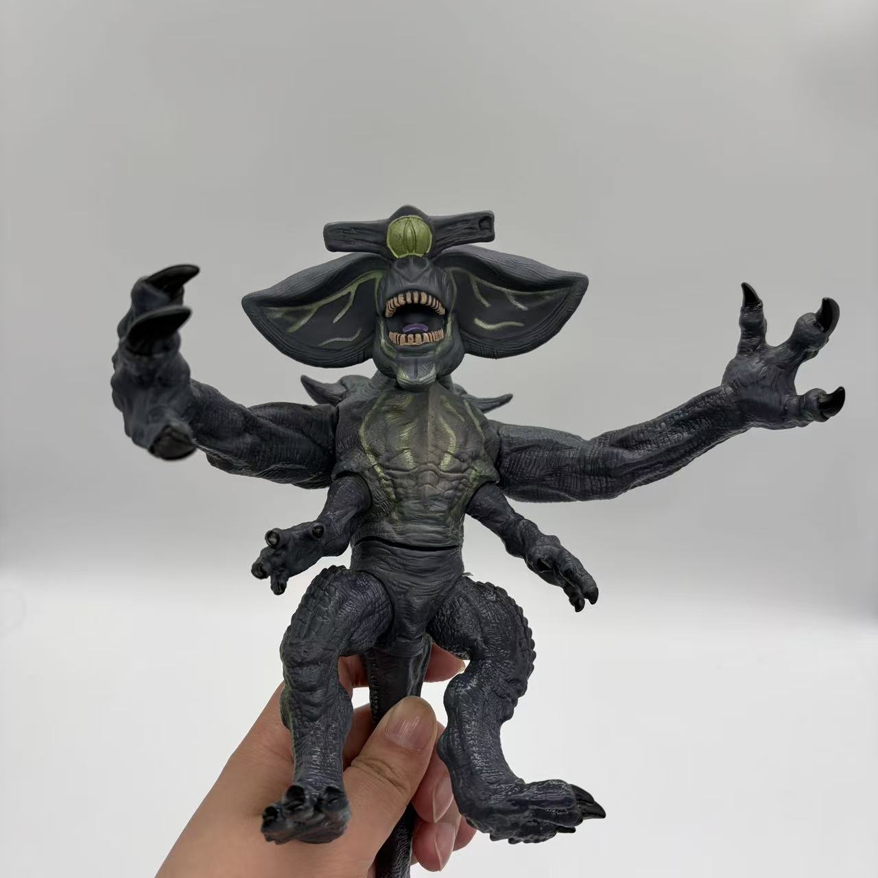 Scunner Trespasser Axt-Head Ha – Model Kit Pacific Rim Bewertung und Preis