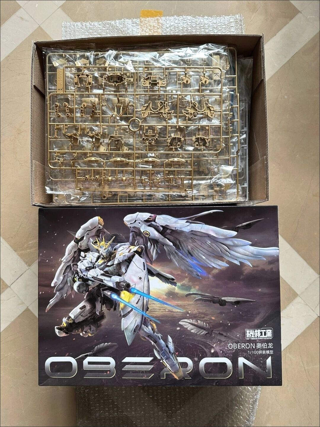 Mecha Core Industry Auf Lager  – Model Kit Oberon Bewertung und Preis